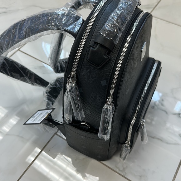 MCM MINI BACKPACK UNISEX - Picture 2 of 3